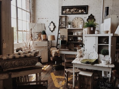 Why Decluttering Saves You Time and Money When Relocating